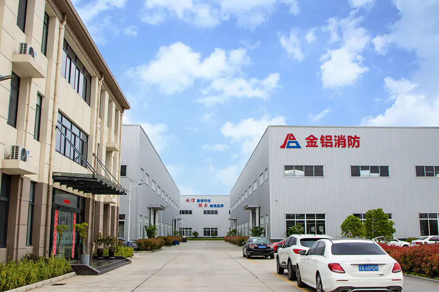 Hình ảnh bên ngoài của nhà máy